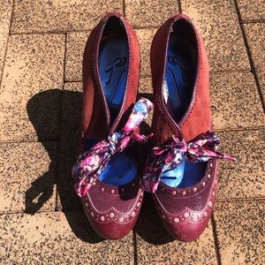 Poetic Licence Pumps Burgundy - Foolproof